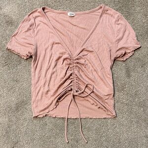 Garage Light Pink Short Sleeve V Neck Center Adjustable Scrunch Crop Top Size M